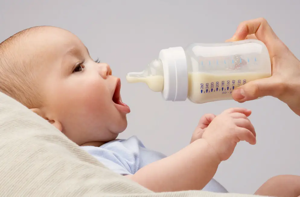 baby-drinking-milk