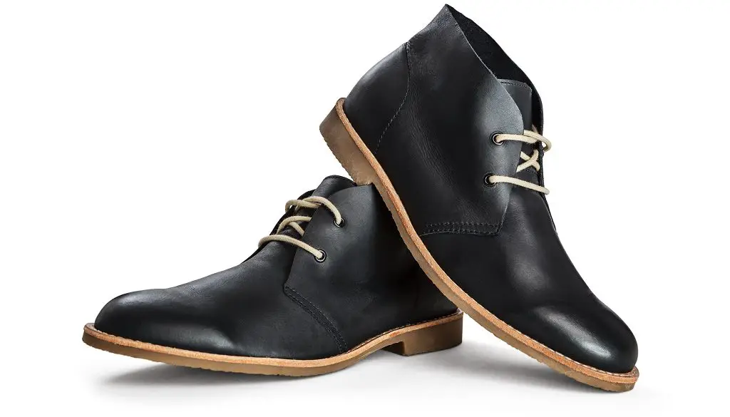 chukka-boots