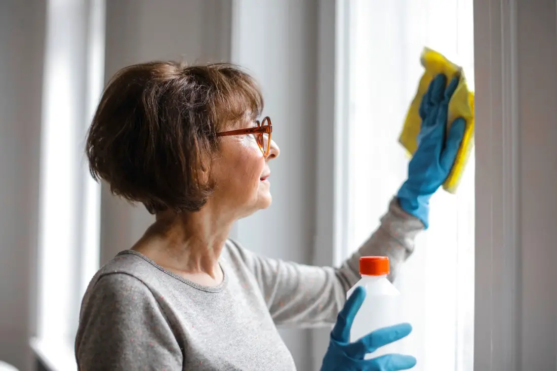 cleaning-lady-cleaning