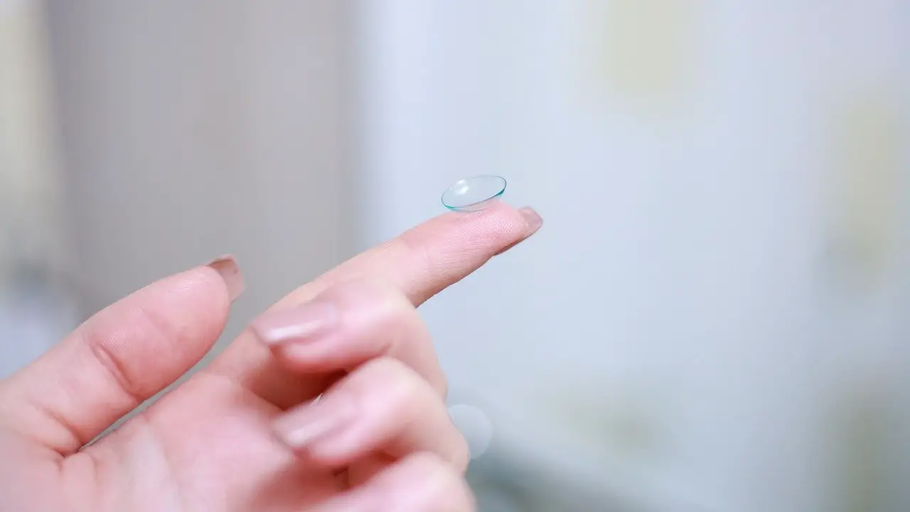 contact-lenses