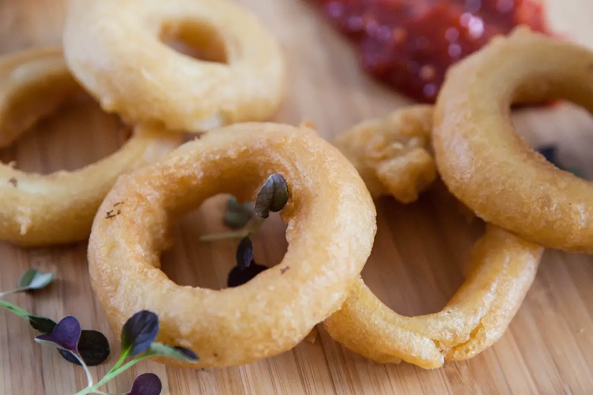 deep-fried-food-onion-rings