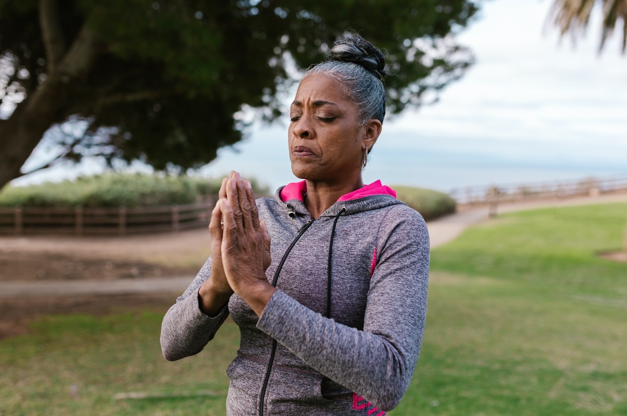 elder-woman-meditation