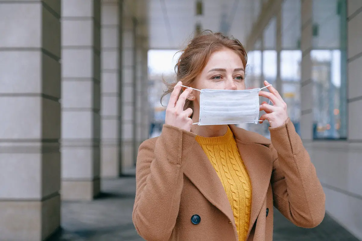 face-mask-woman