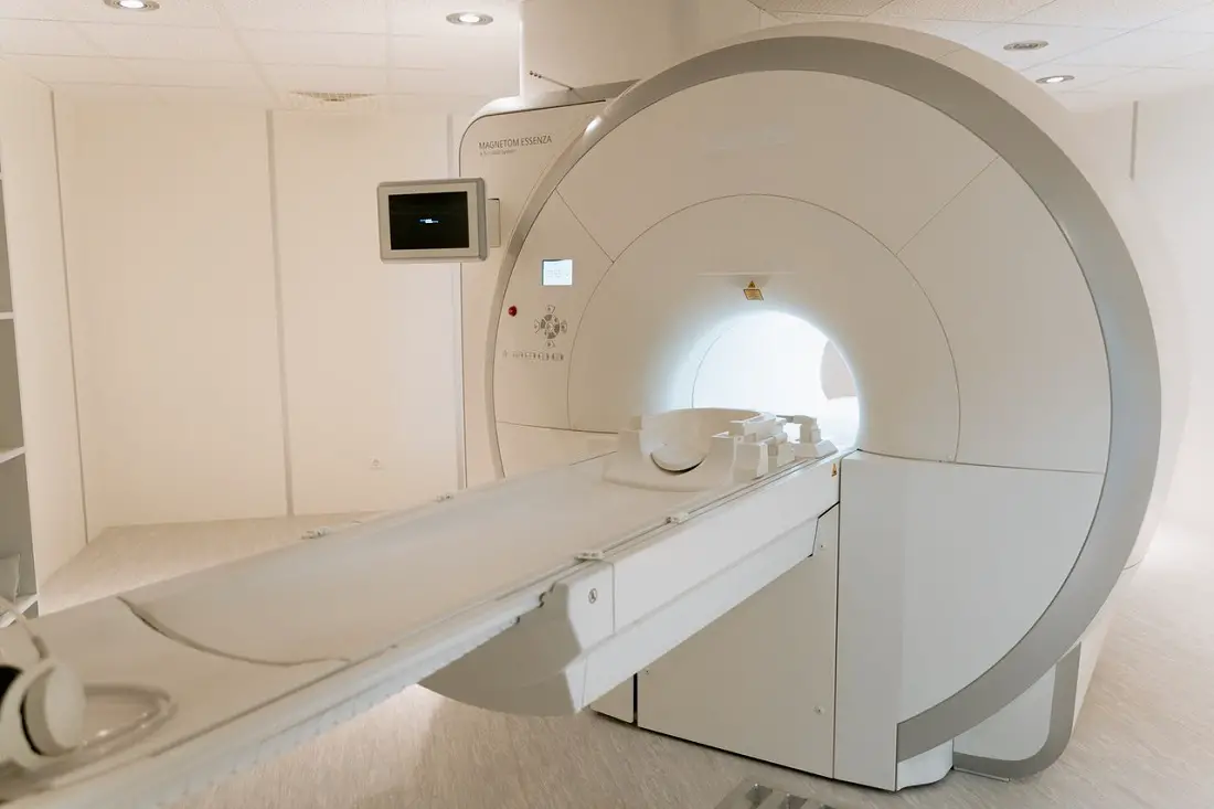 mri-scanner-hospital