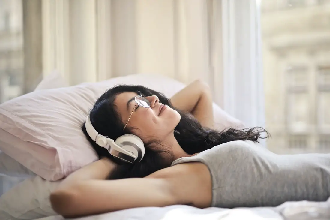 music-headphones-girl-bed