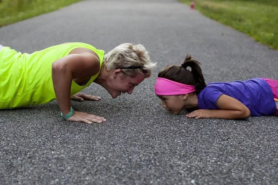 parent-kid-exercise