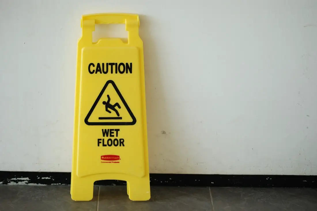 wet-floor-slip-fall