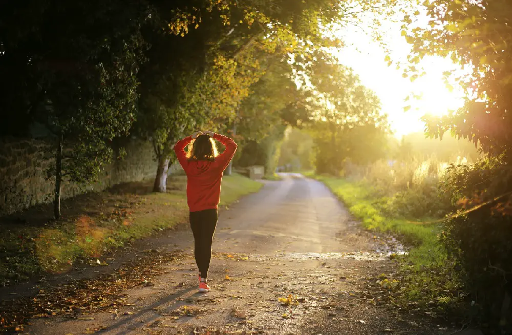 woman-nature-sunset